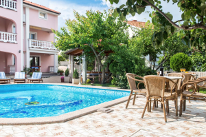 Guest House Beganovic Ferienwohnung Krk mit Pool